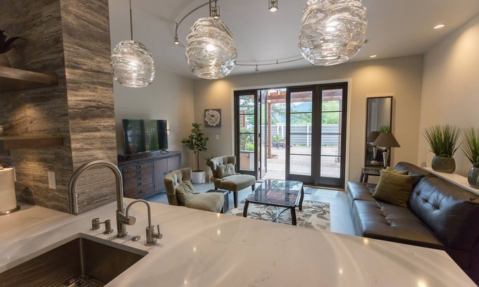 Downtown Juneau Apartment | Spacious Luxury Garden Apartment Downtown