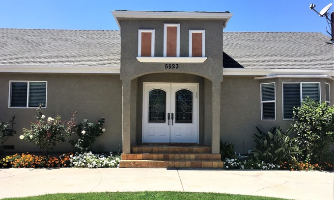 Sherman Oaks House | Spacious luxury home in Sherman Oaks