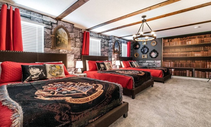 Davenport House | Spacious Luxury Home Near Disney & Universal