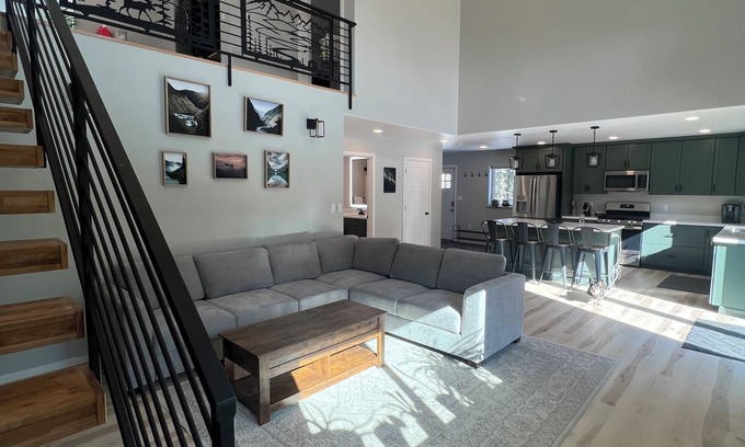 Fairbanks House | Spacious Luxury Home with Hot Tub and Aurora Views