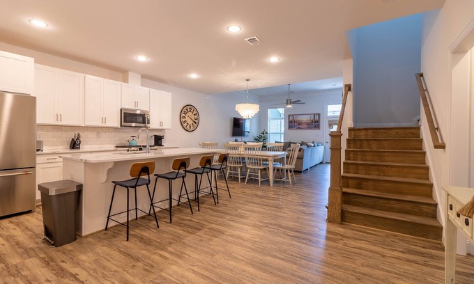 Frankford House | Spacious luxury home 5 miles from Bethany Beach with family-friendly amenities!