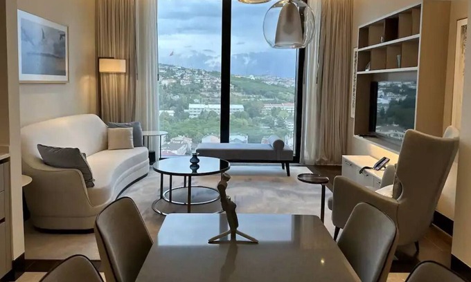 Uskudar Apartment | Spacious Luxury Residence