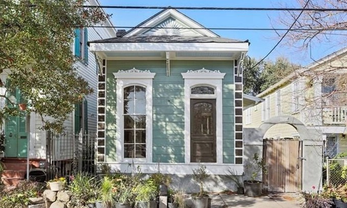 South 7th Ward House | Spacious Marigny 2 Bedroom Home with Bikes