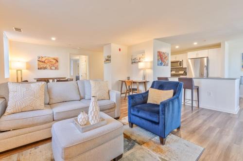 North Waltham Apartment | Spacious & Modern Apt