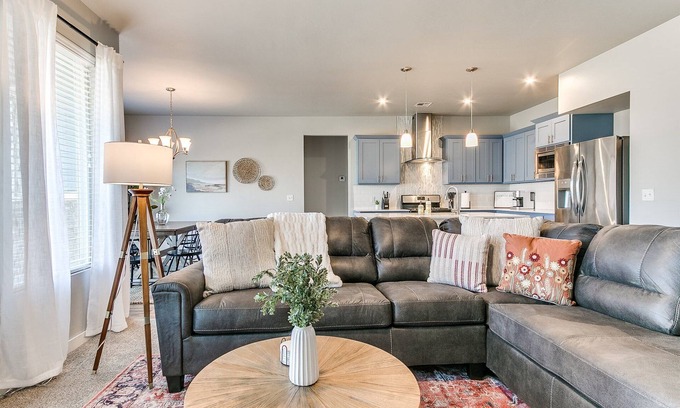 Yukon House | Spacious, Modern Comfort Awaits in Southfork Addition