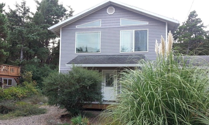 Rockaway Beach Cottage | Spacious, Modern, Fully Stocked, Fun for All Ages