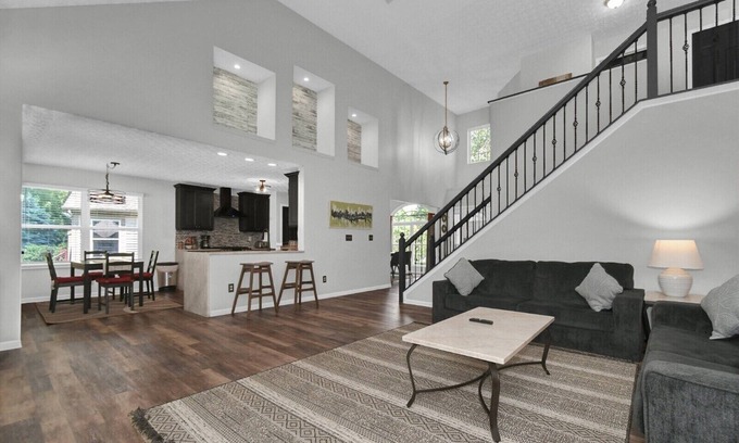Westerville House | Spacious & Modern Home with everything you need!