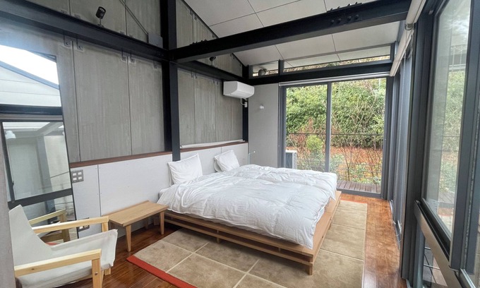 Nishijin House | Spacious Modern Kyoto Retreat: Stylish Home with AC, Surrounded by Nature!