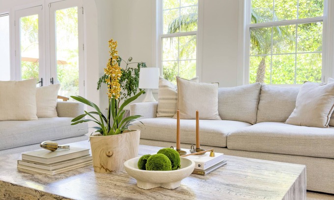 Playa Del Rey House | Spacious Modern Spanish House on the Coastal Bluffs near the Beach