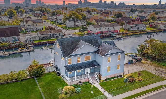 Atlantic City House | Spacious Modern Waterfront Villa
