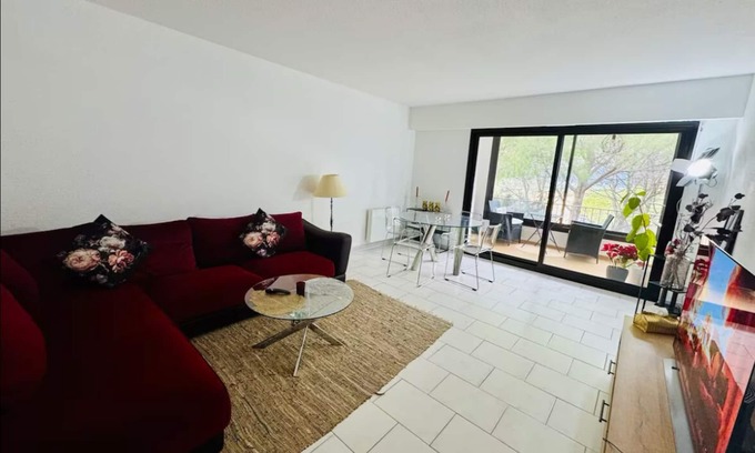 Mougins Apartment | Spacious Mougins apartment