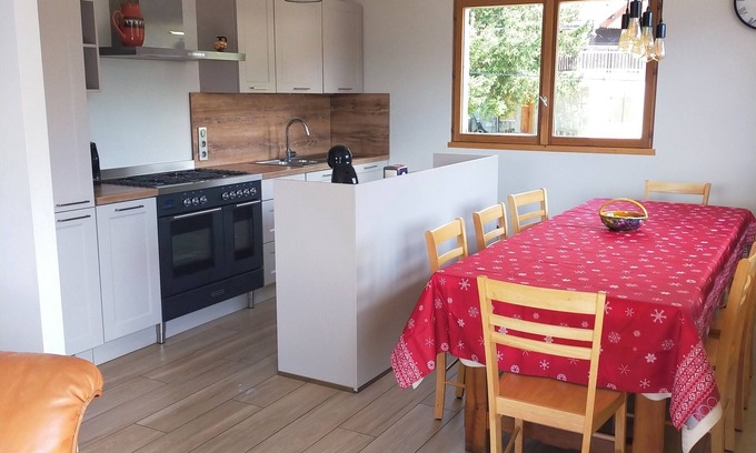 Albiez-le-Vieux Apartment | Spacious mountain apartment with panoramic view