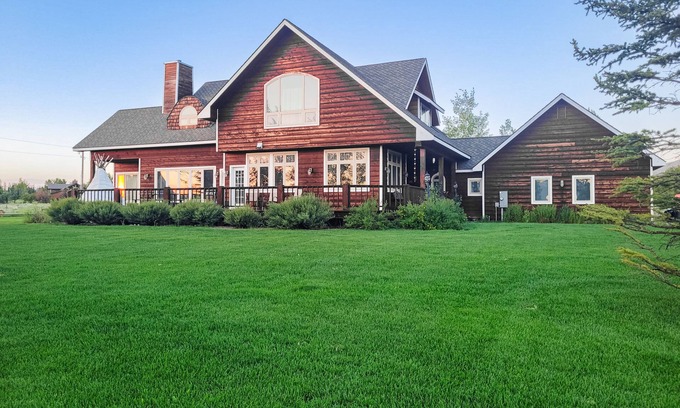 Driggs House | Spacious mtn-view home with fireplace, grill, large deck, jetted tub, streaming