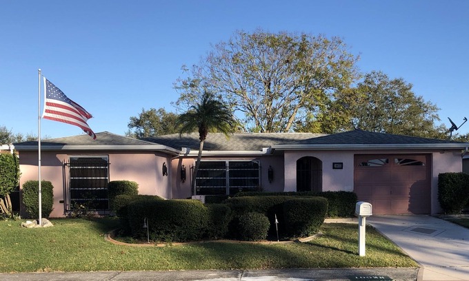 Regency Park House | Spacious Neighborhood Home-5 Star!