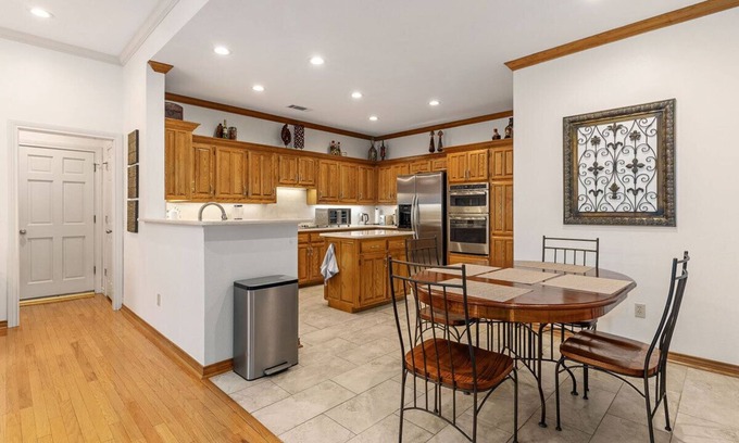 Far North Dallas House | Spacious North Dallas 3Bd/2Ba Pet-Friendly Home. Bright Kitchen/Living & Patio
