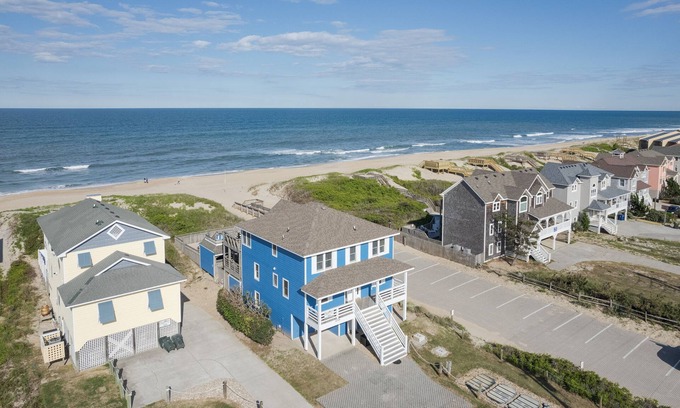Nags Head House | Spacious oceanfront rental with private pool!