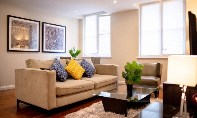 The City of London Apartment | Spacious One Bedroom Apartment in Chancery Lane