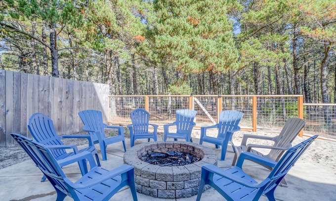 Pacific City House | Spacious Pacific City 5-Bedroom, Modern Amenities, Forest Views, Close to Beach!