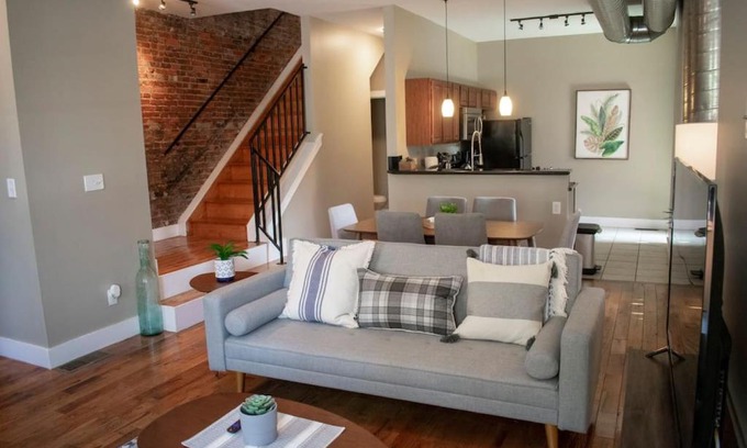 Pendleton House | Spacious Parkside Suites with Private Roof Deck