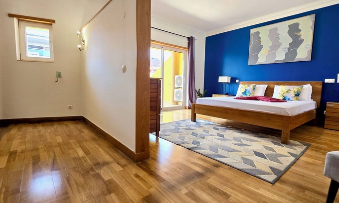 Praia House | Spacious Penthouse w/Barbecue, wifi, 2 terraces & Views