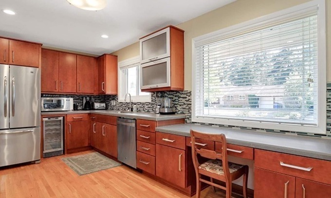 Vancouver Heights House | SPACIOUS, perfectly located home! Hot Tub, Pool Table, Theater Room!