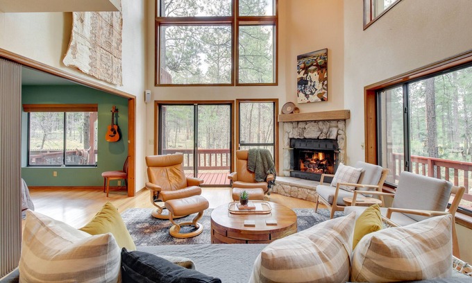Pinetop House | Spacious Pinetop-Lakeside Home w/Deck - Near Golf