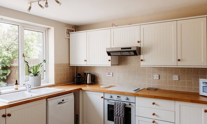 Cambridge House | Spacious Private Countryside House