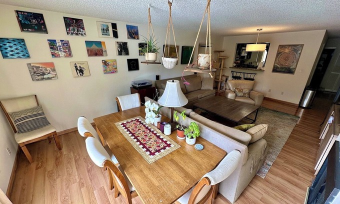 West Los Angeles Apartment | Spacious Private Room and Bath - Sublet 2/1, West LA