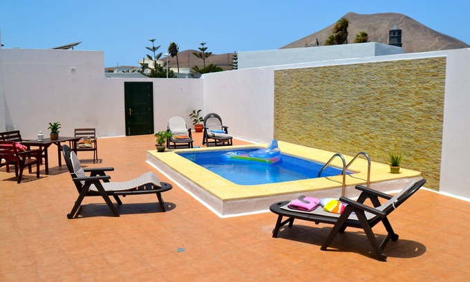 Guime Ski Chalet | Spacious, quiet house with heated pool and large garden.