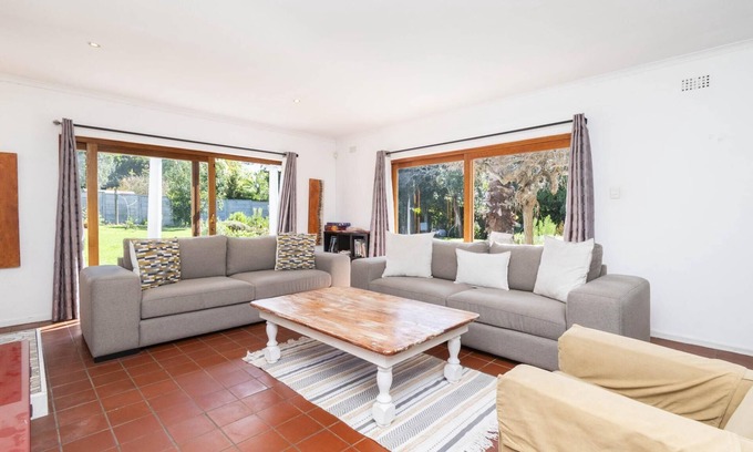 Constantia House | Spacious& quiet home in the suburbs
