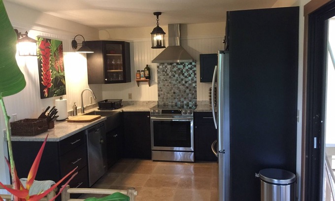 Princeville House | Spacious remodeled town home, beach access,quiet prime location in Princeville