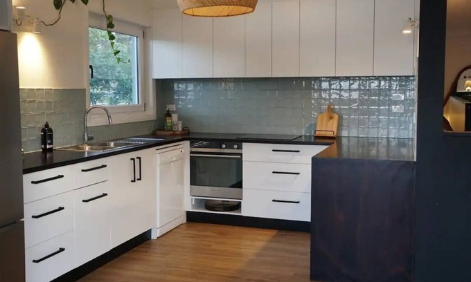 Sapphire Coast House | Spacious retreat, fully renovated, close to beach