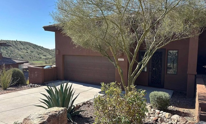 Fountain Hills Condo | Spacious retreat in beautiful Fountain Hills. Close to everything!