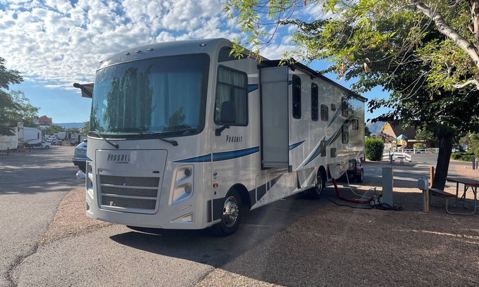 Broken Bow House | Spacious RV in Brilliant Broken Bow with AC, WiFi, near Day Spa and Winery!