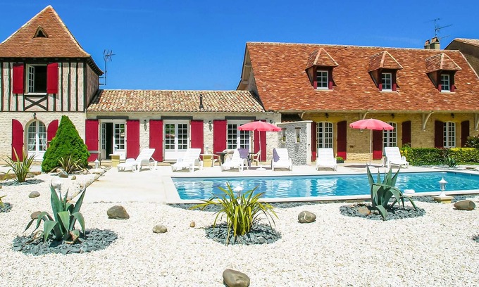 Gardonne House | Spacious semi-detached house in the Dordogne.