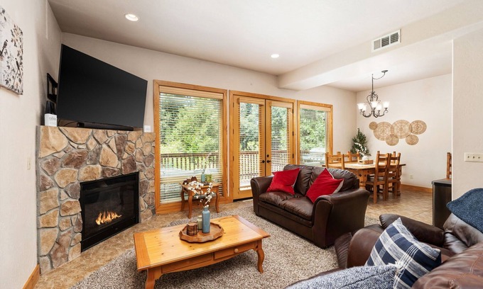 Shaver Lake Cabin | Spacious Shaver Lake Cabin w/Game Room & Fire Pit