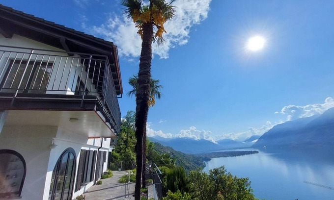Ronco sopra Ascona House | Spacious single-family house, newly renovated in 2016 on fantastic, quiet hillsi