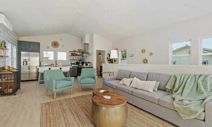 San Luis Obispo House | Spacious SLO Retreat | Walk to DT/Parks