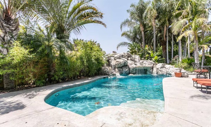 Ontario House | Spacious SoCal Retreat + Backyard Paradise Pool/Spa