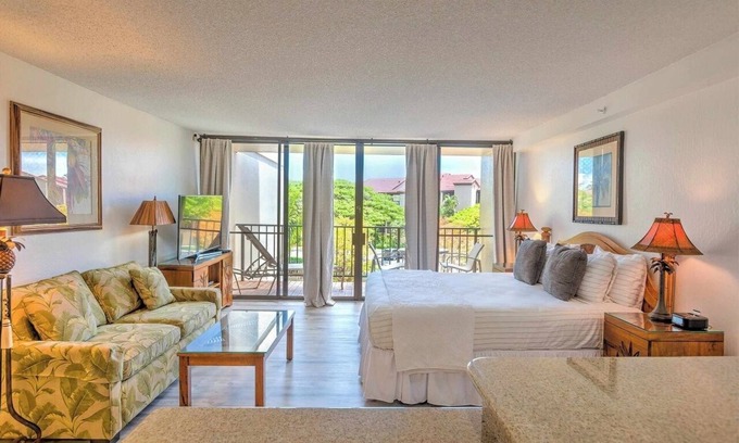 Honokowai Apartment | Spacious Studio at Ka'anapali Shores Beachfront Resort