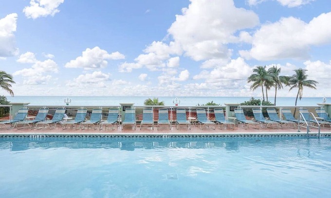 Hollywood Resort | Spacious Studio @ Hollywood Beach Resort!