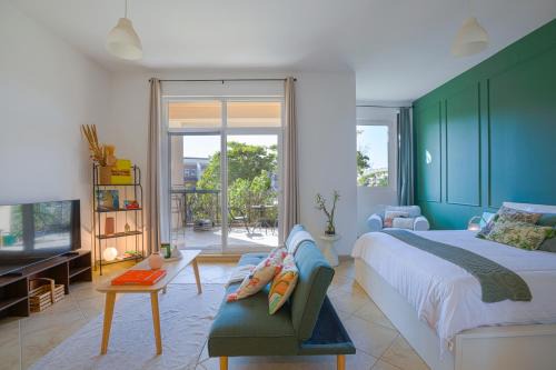 Motor City Apartment | Spacious studio in a green oasis