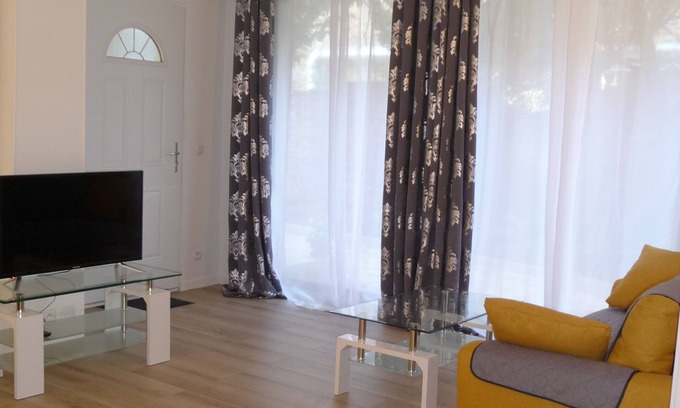 Gagny Apartment | Spacious Studio of 45 m2