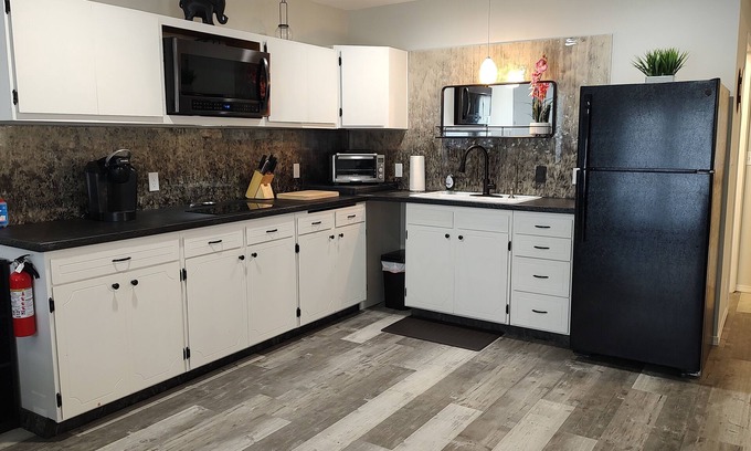 East Wenatchee Apartment | Spacious Studio with Private Entrance