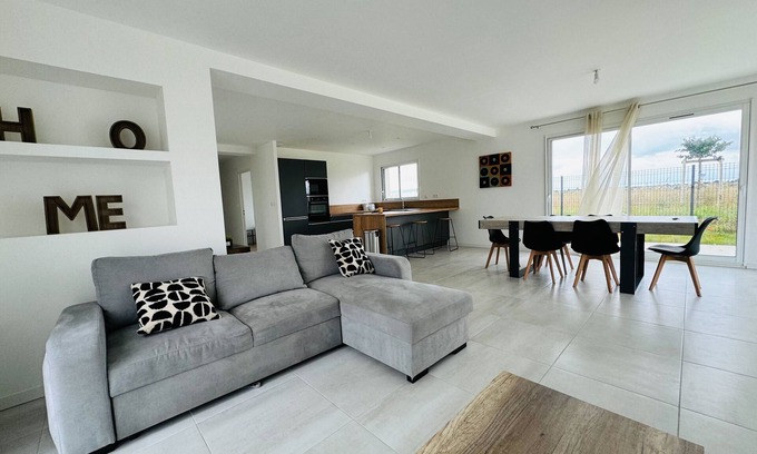 Giberville House | Spacious T4 with garden in Giberville