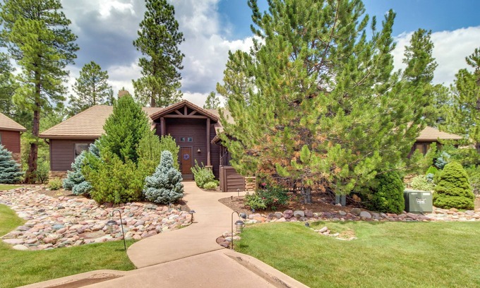 Torreon Cabin | Spacious Torreon Cabin w/Deck & Gas Grill!