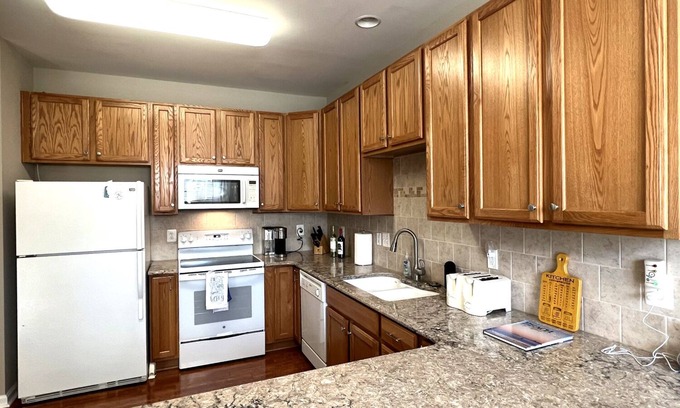 Lewes House | Spacious Townhouse just off of Route 1, Easy Access to Lewes And Rehoboth Beaches