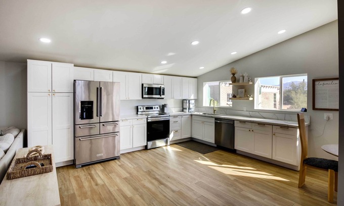 Tortolita House | Spacious Tucson Retreat w/Deck, Patio + Yard