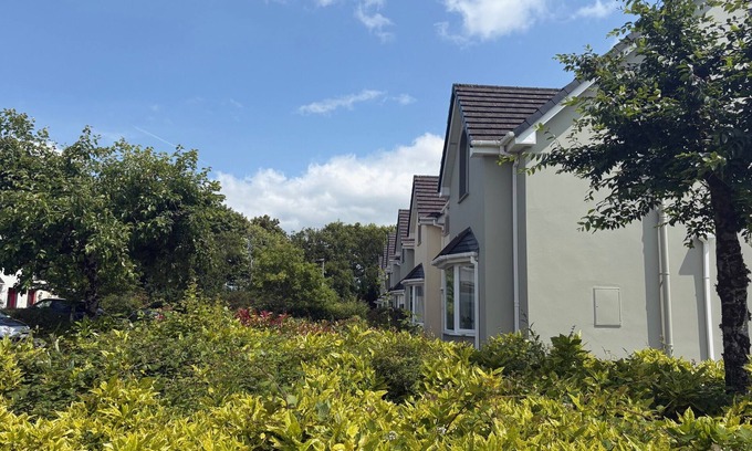 Kenmare House | Spacious two bedroom home. Easy stroll from Kenmare town
