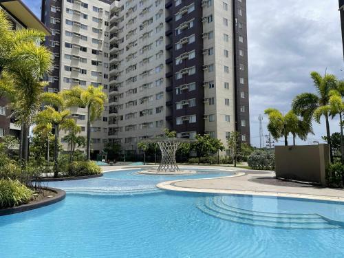 Mandurriao Apartment | Spacious Two Bedroom with Pool View - Iloilo